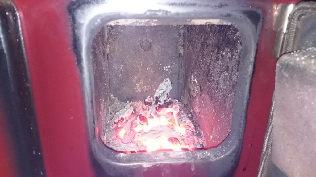 camera de combustão de fogão a lenha
